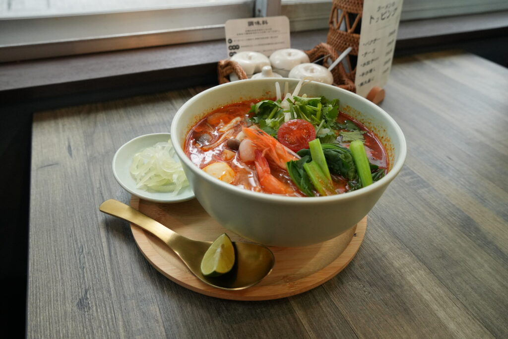 トムヤミーさんのトムヤムラーメン①