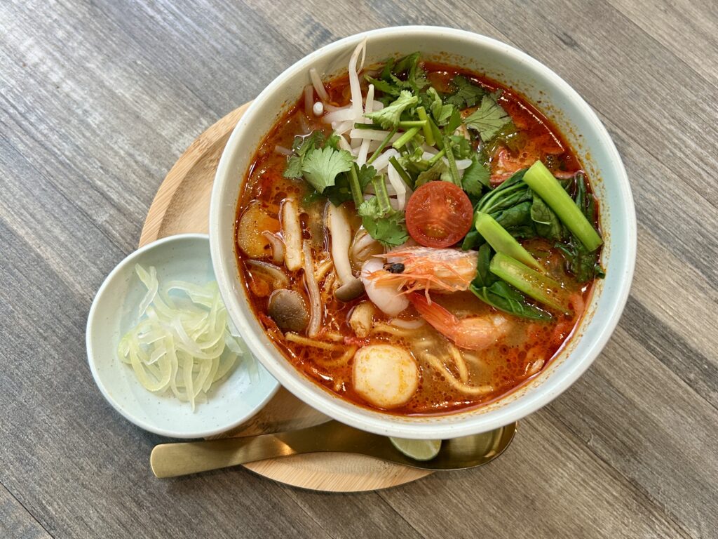 トムヤミーさんのトムヤムラーメン②
