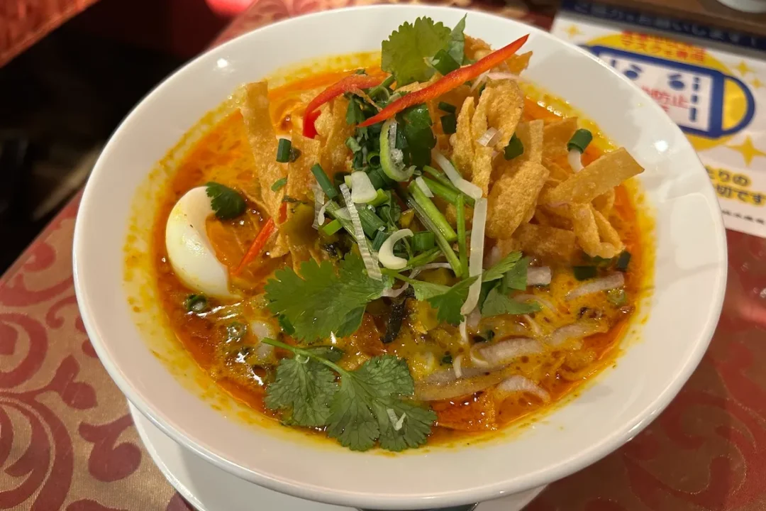 スクンビット・ソイ・トンロー 東京八重洲店のカオソーイ