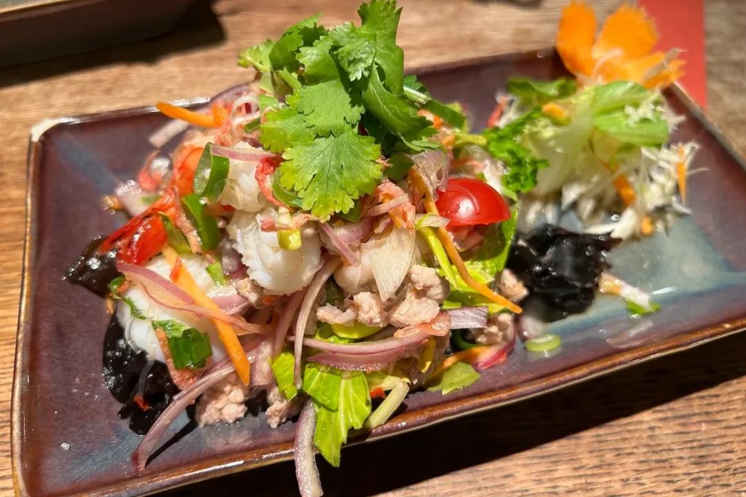 タイ料理バル タイ象のヤムウンセン