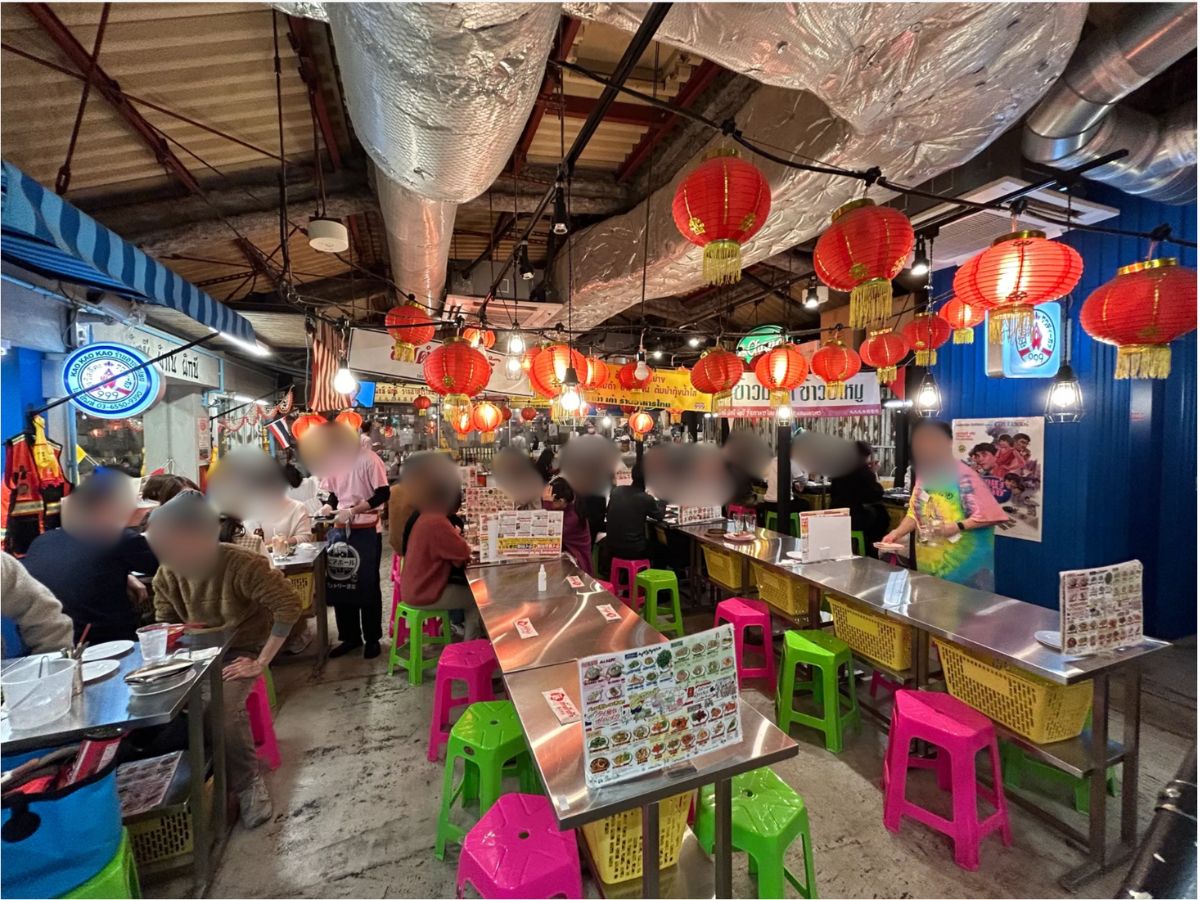 タイ屋台999 日比谷店の内観