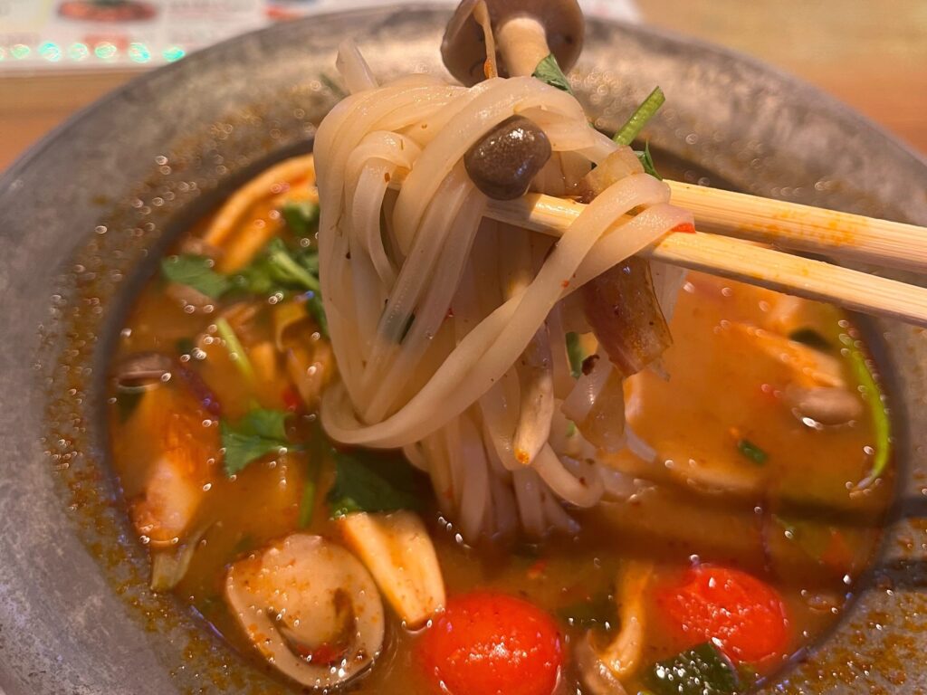 BAKASOUL ASIAのトムヤムフォー