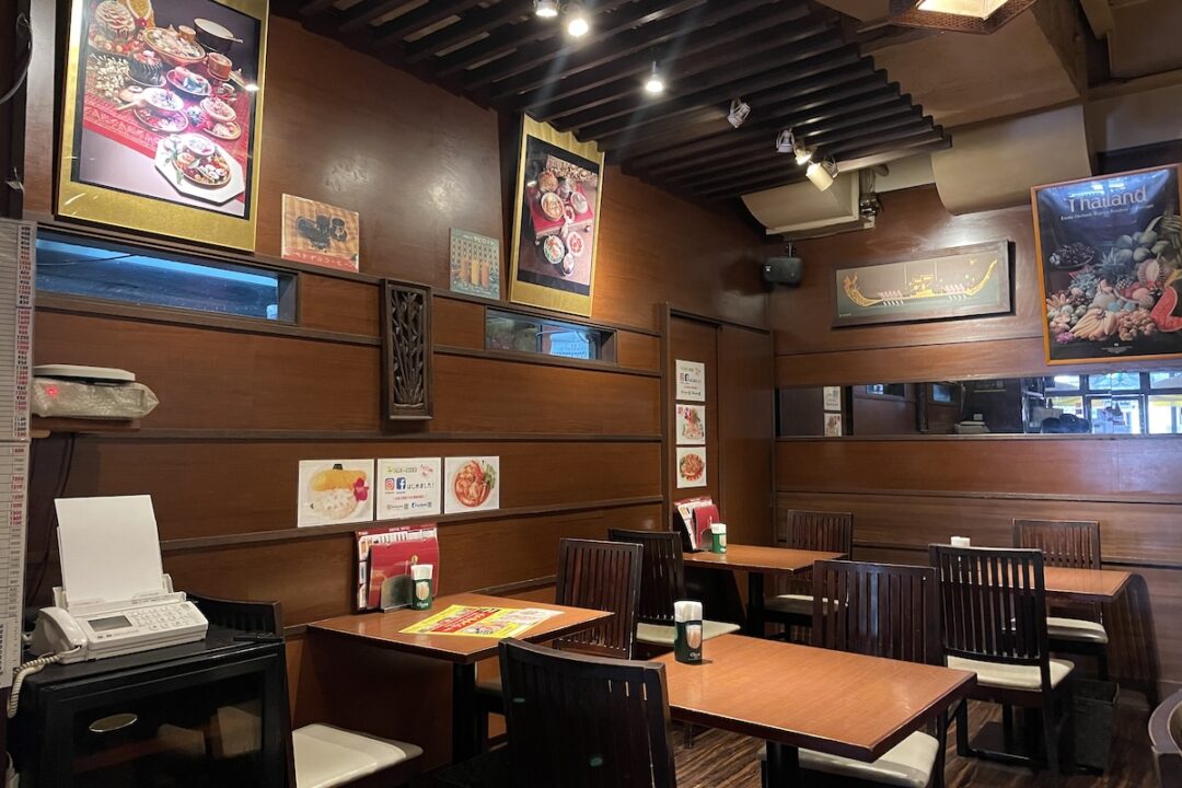 ソムオー 新大久保店の内観
