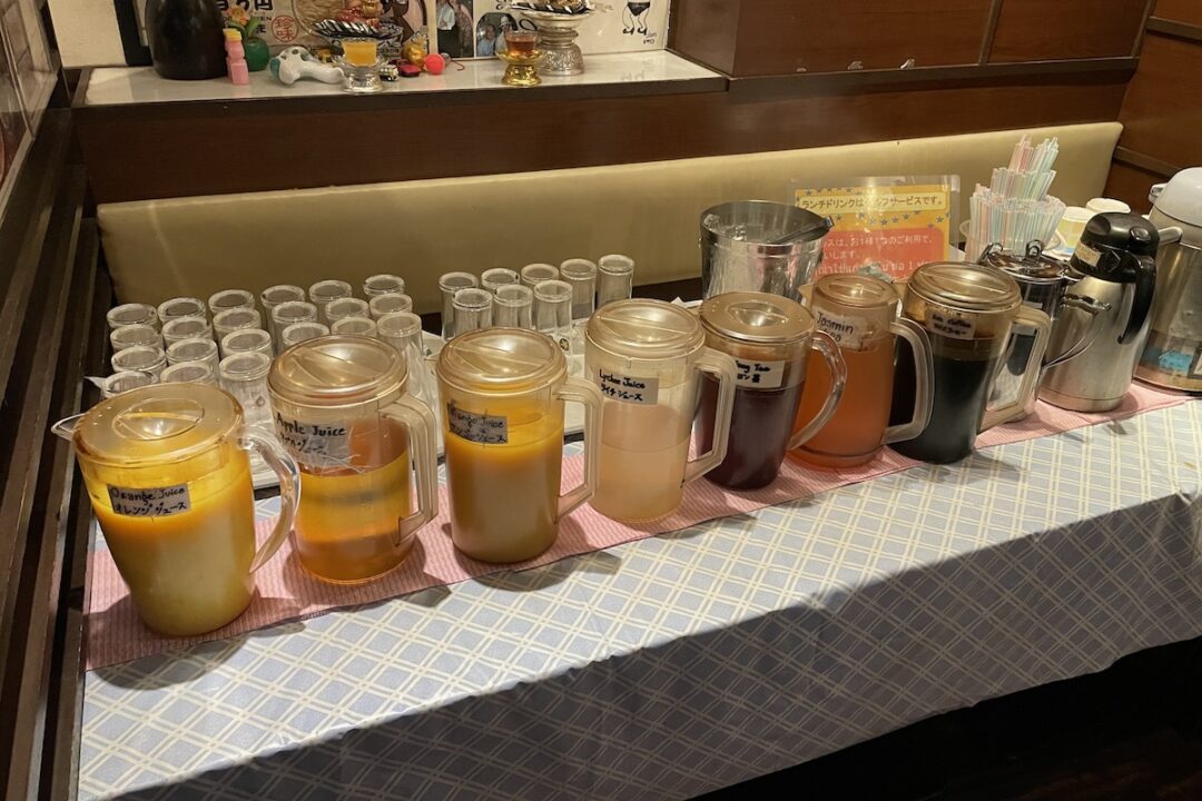 ソムオー 新大久保店の内観