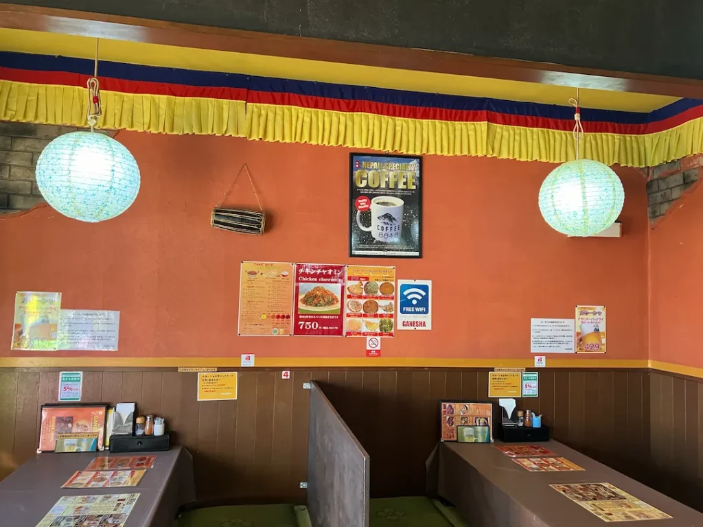 ガネーシャの店内