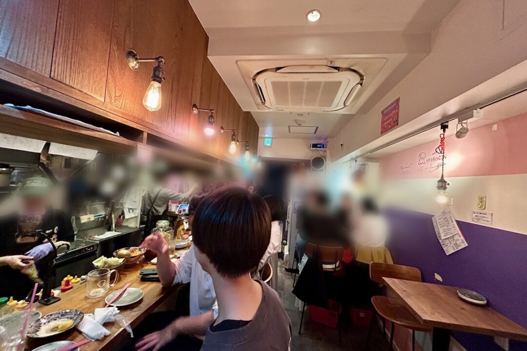 ARALE 渋谷店の店内