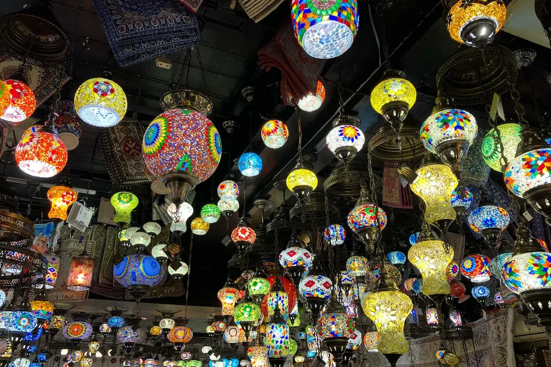 レストラン ザクロの店内