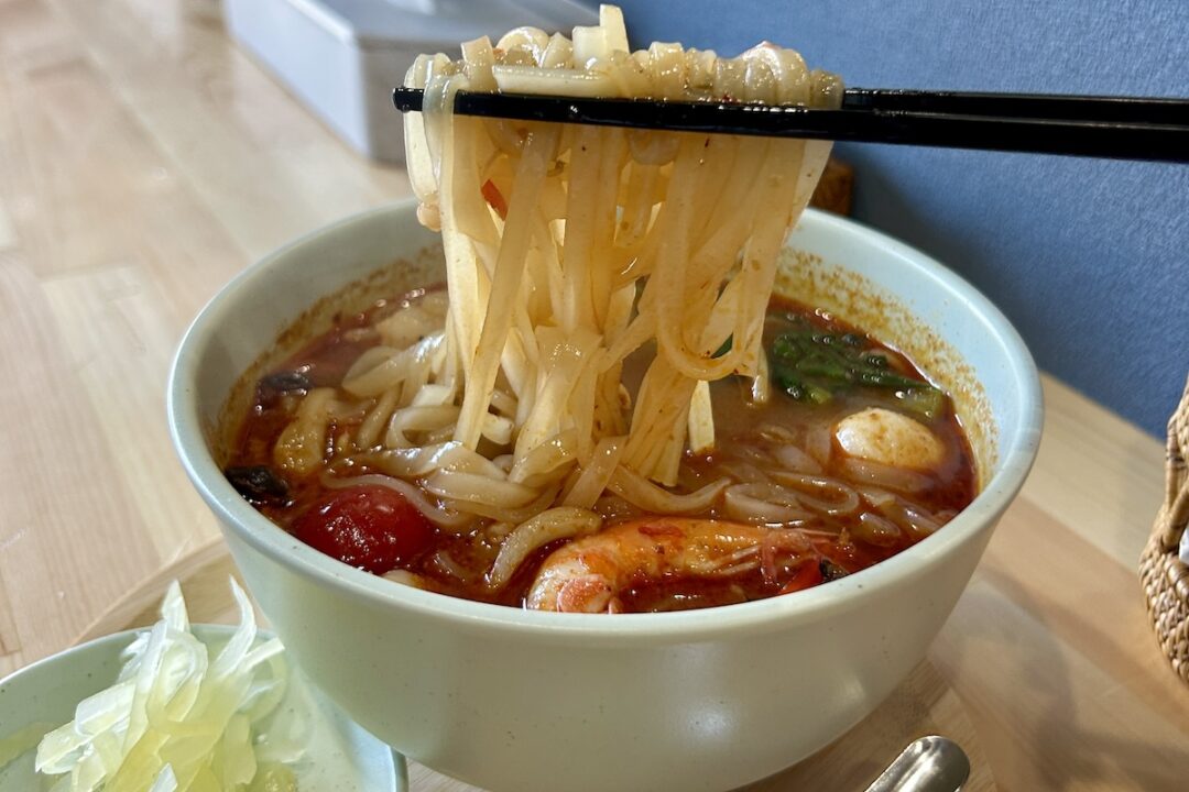 タイ衆酒場 トムヤミーのエビ香る！旨辛トムヤムラーメン