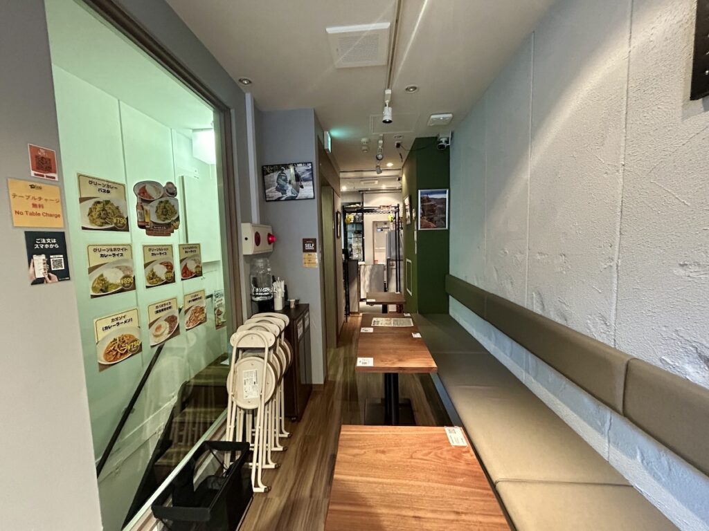 Ten Cafe & Barの内観②