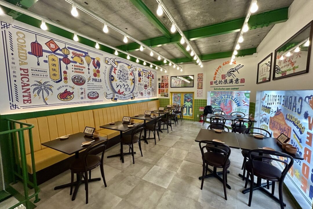 シャララ食堂の内観（2階）